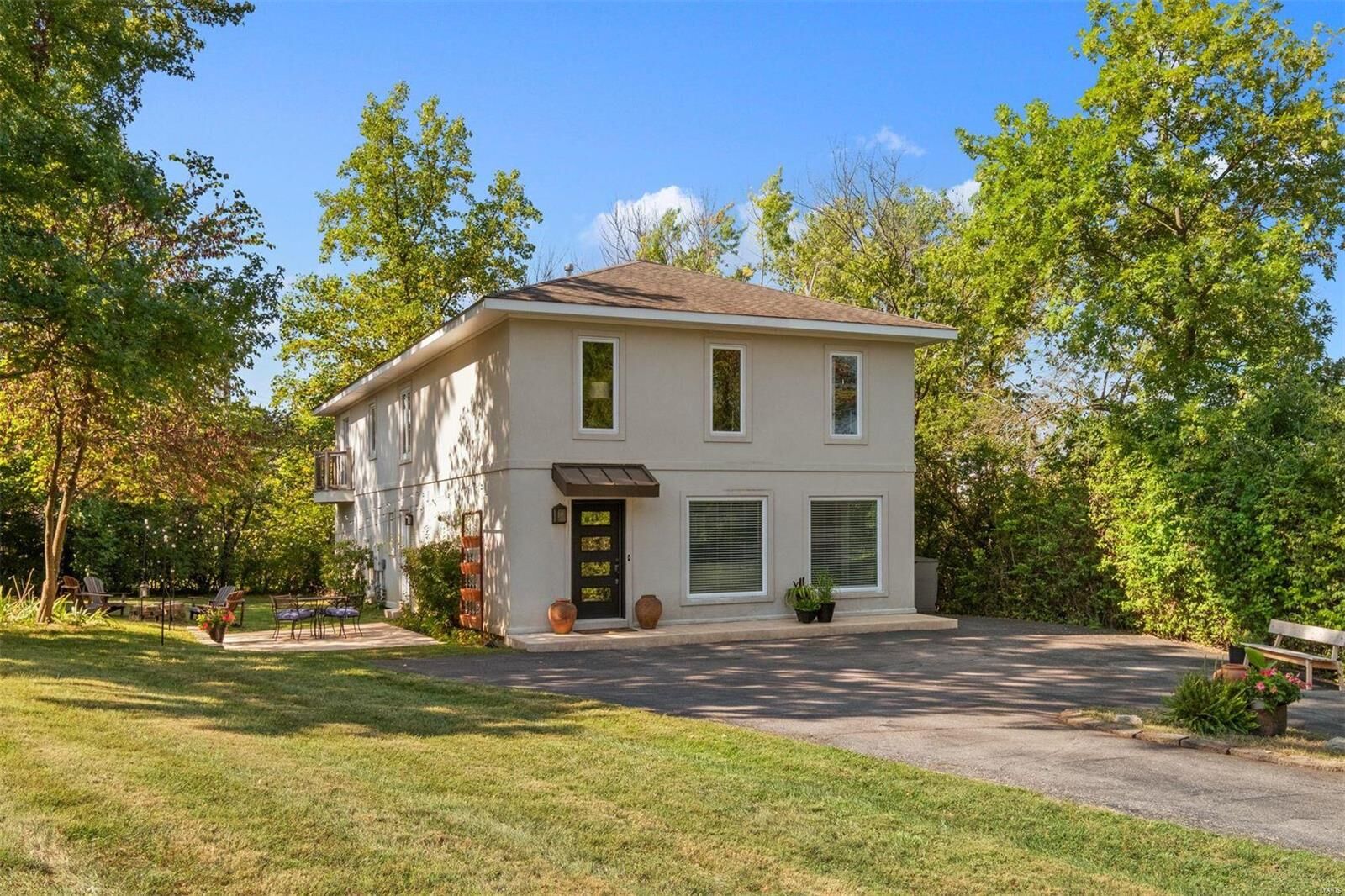 Property Photo: 2 Dielmann Farm Estates Drive MO 63141