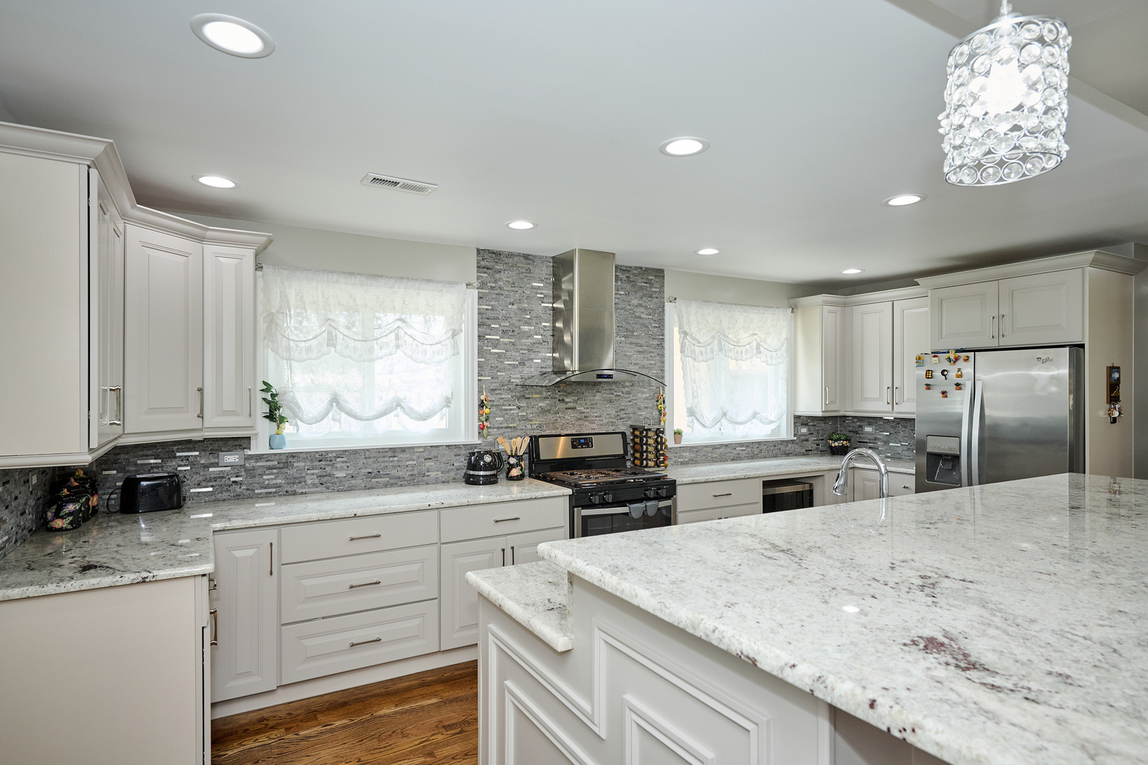 Property Photo: 8841 Kathy Lane IL 60016