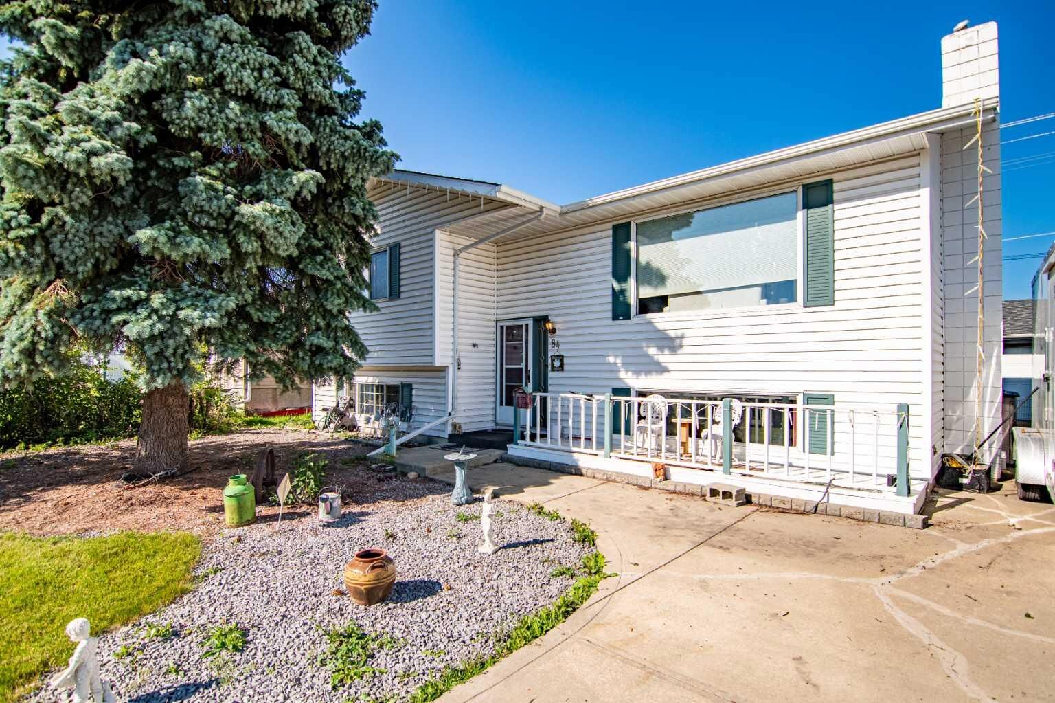 Property Photo: 84 Pearson Crescent AB T4P 1L9
