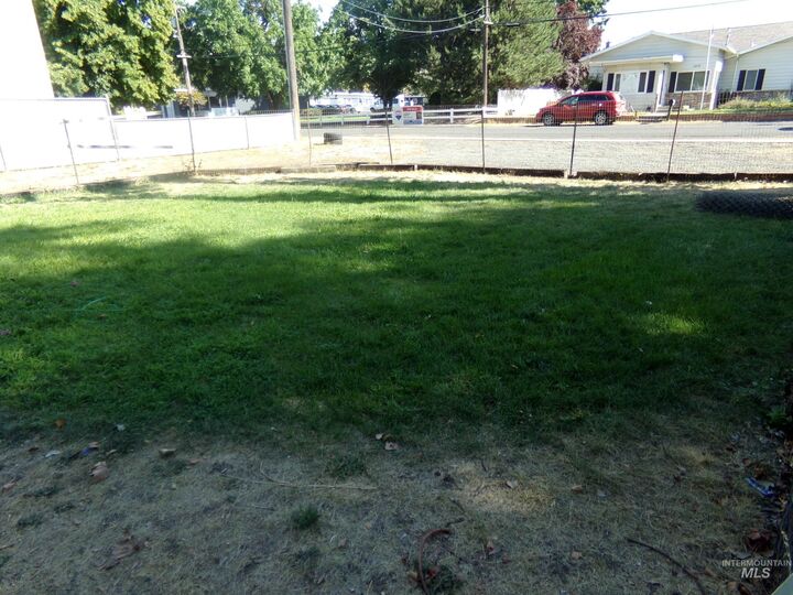 Property Photo: 1009 Burrell Ave ID 83501