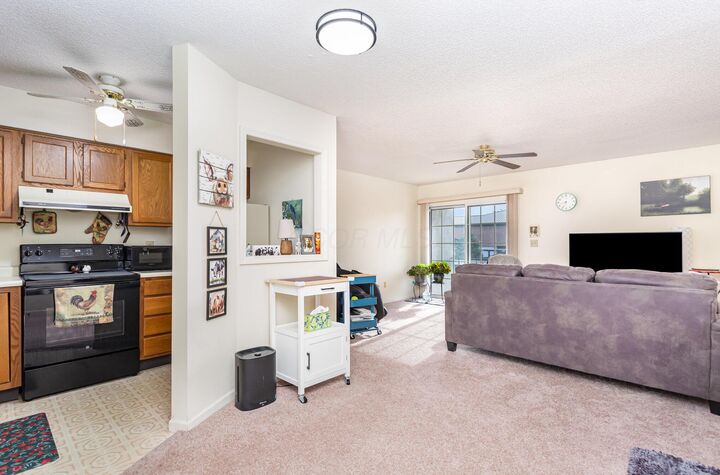 Property Photo: 7150 E Main Street OH 43068