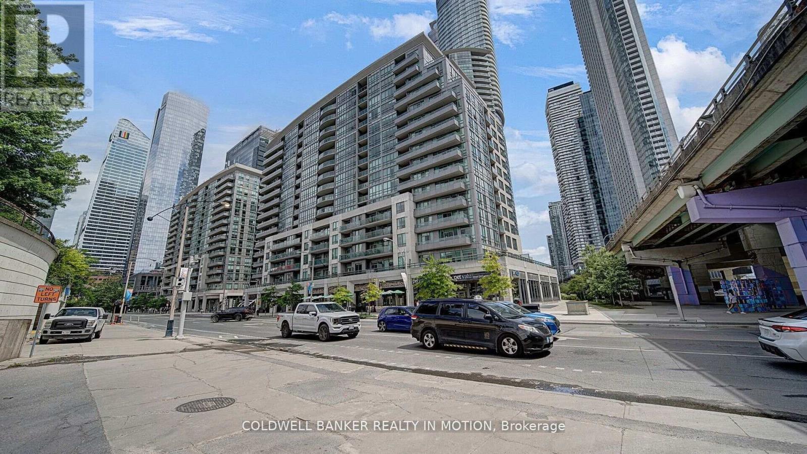 Property Photo: 25 Lower Simcoe Street 918 ON M5J 3A1