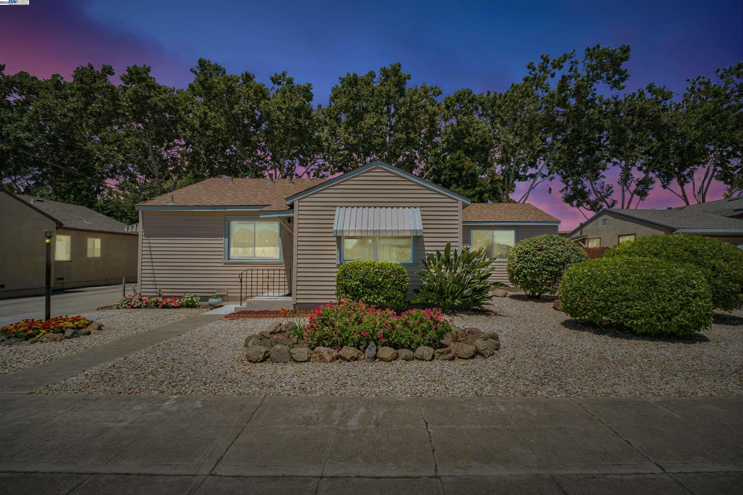 Property Photo:  1105 Gardner Blvd.  CA 94577 