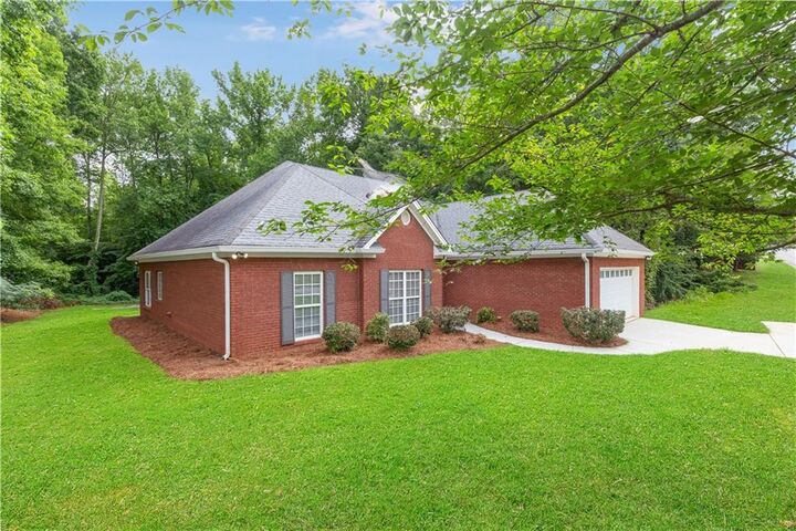 Property Photo:  205 Charleston Avenue  GA 30110 