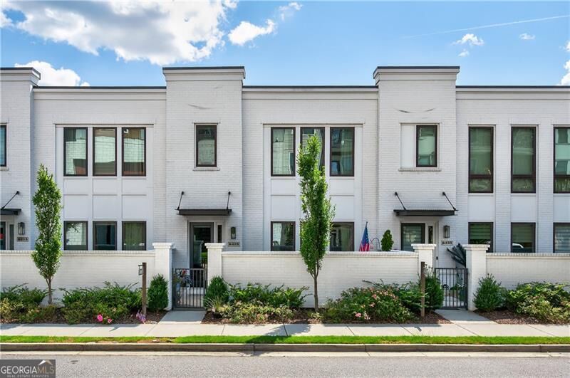 Property Photo: 6425 Halcyon Way GA 30005