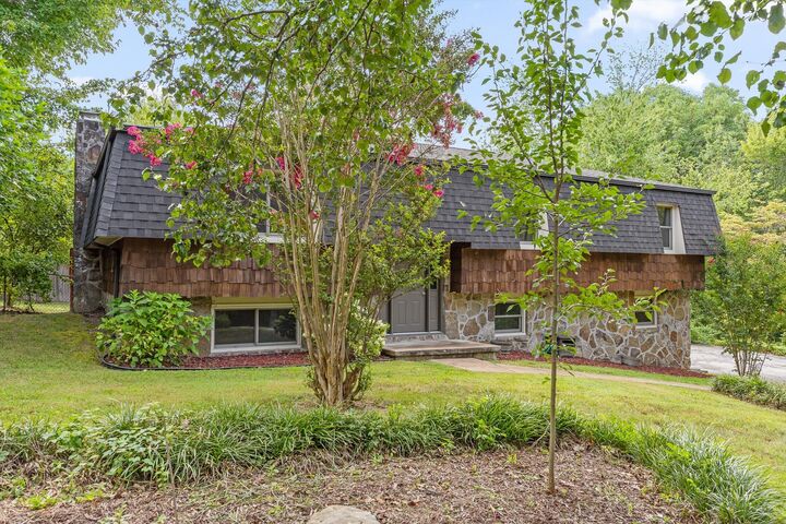 Property Photo: 1302 Rockdale Lane TN 37343
