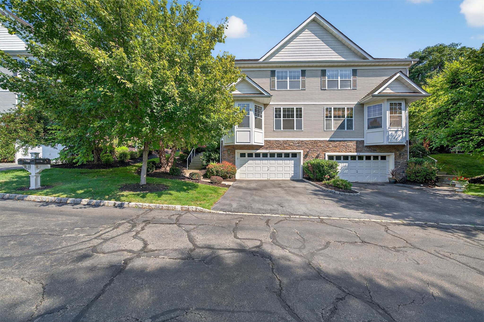 8 Green Court  Middletown NY 10940 photo