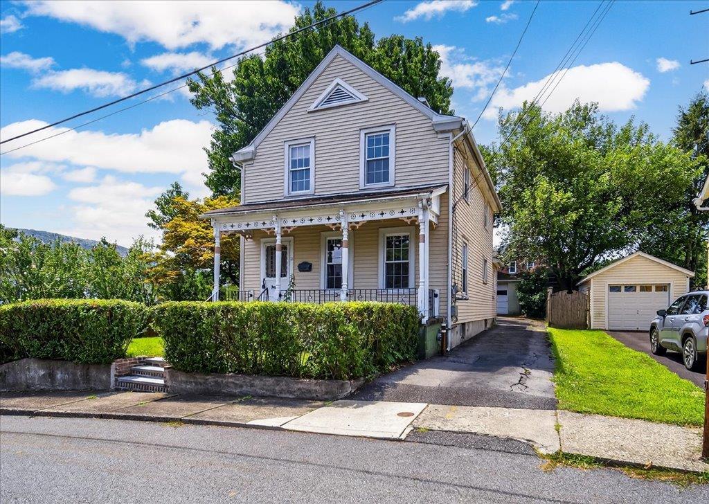 Property Photo:  111 Vine Street  NY 12508 