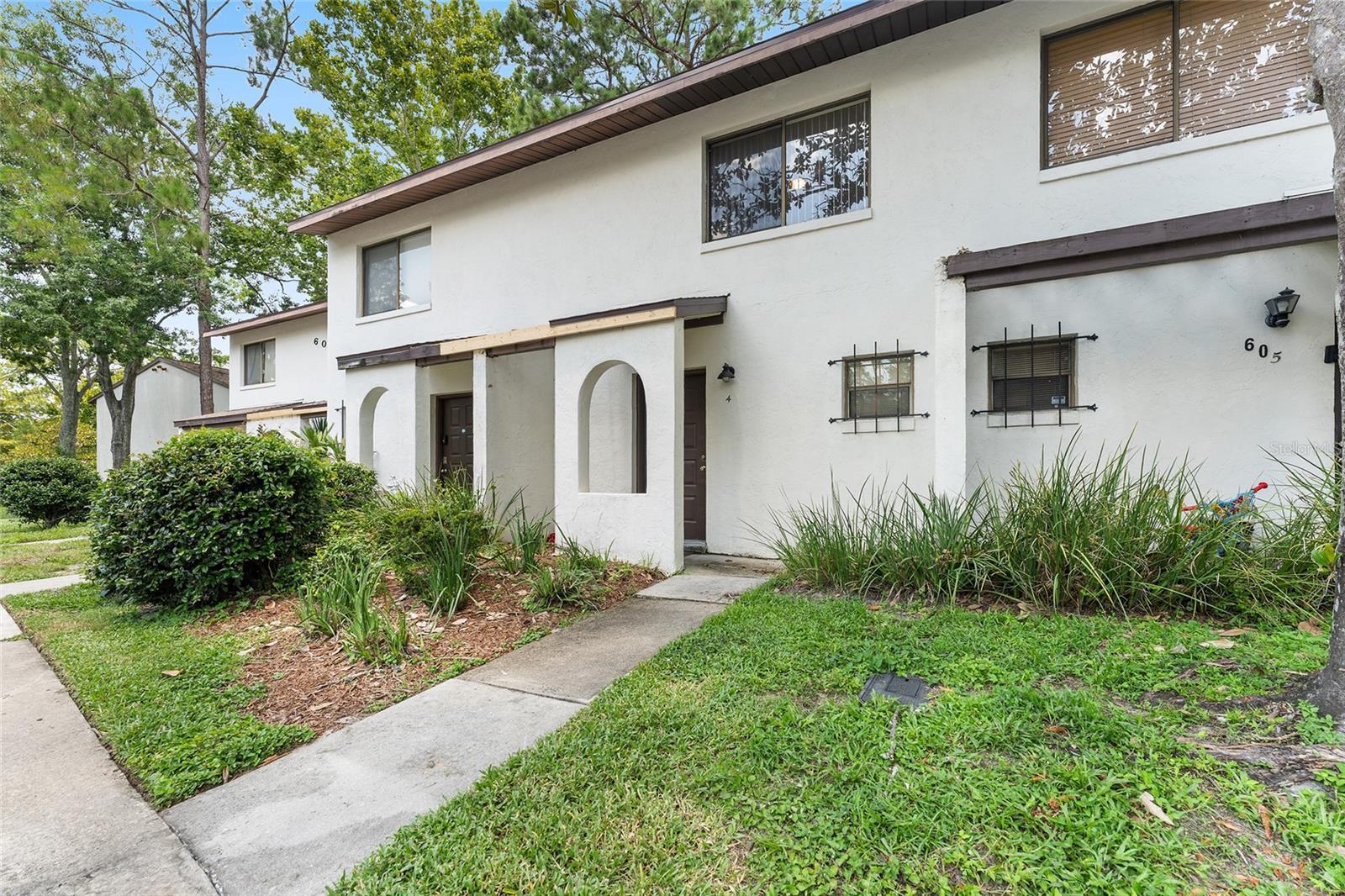 Property Photo: 2635 SW 35th Place 604 FL 32608
