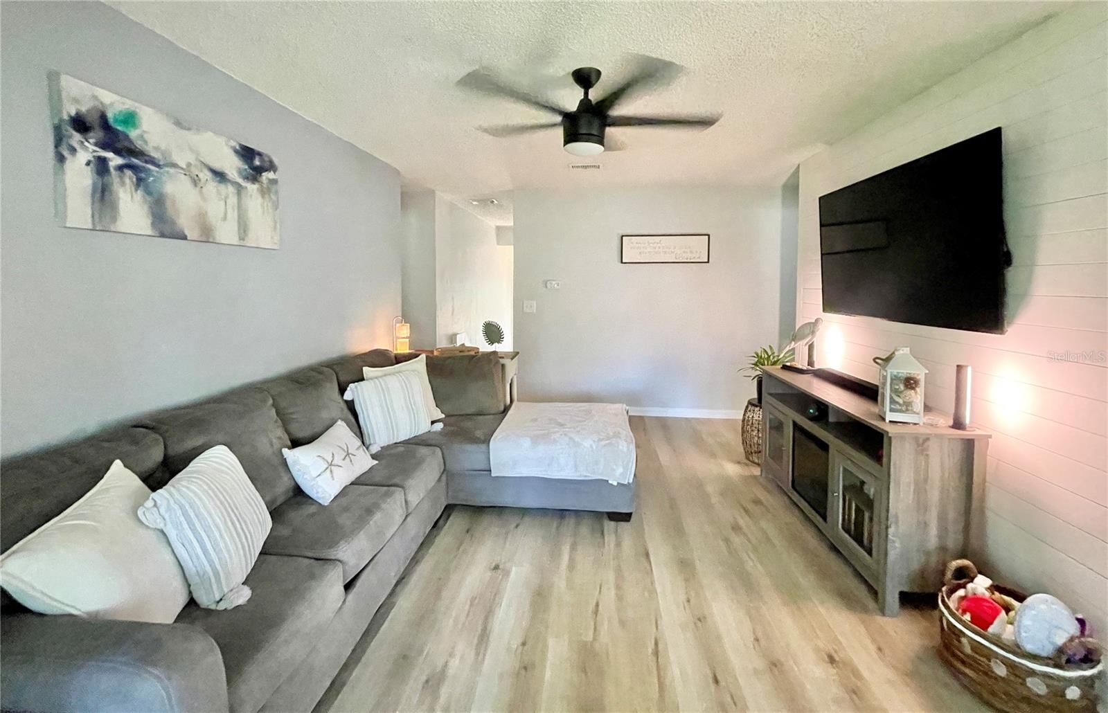 Property Photo: 6 Masters Court 6 FL 32137