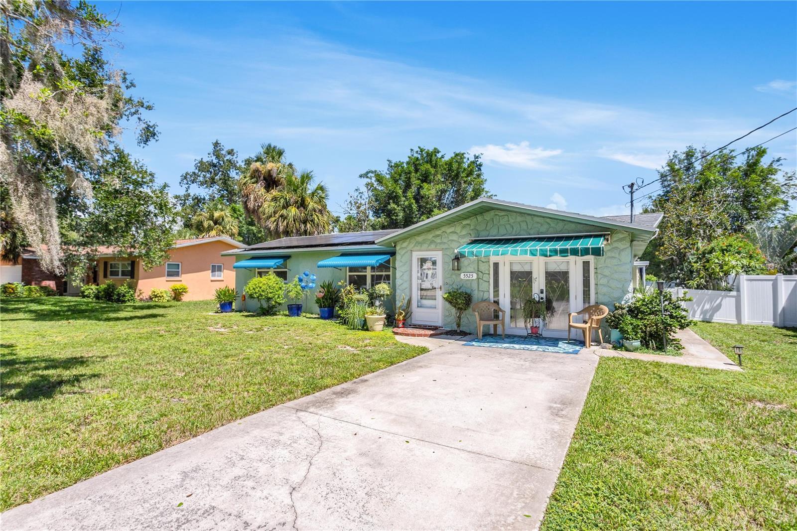 Property Photo: 5525 Georgia Avenue FL 34652