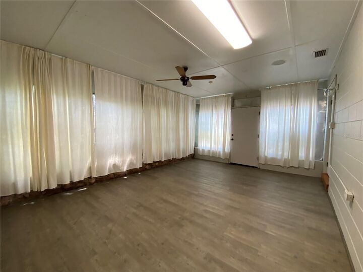 Property Photo:  1431 Guernsey Street  FL 32804