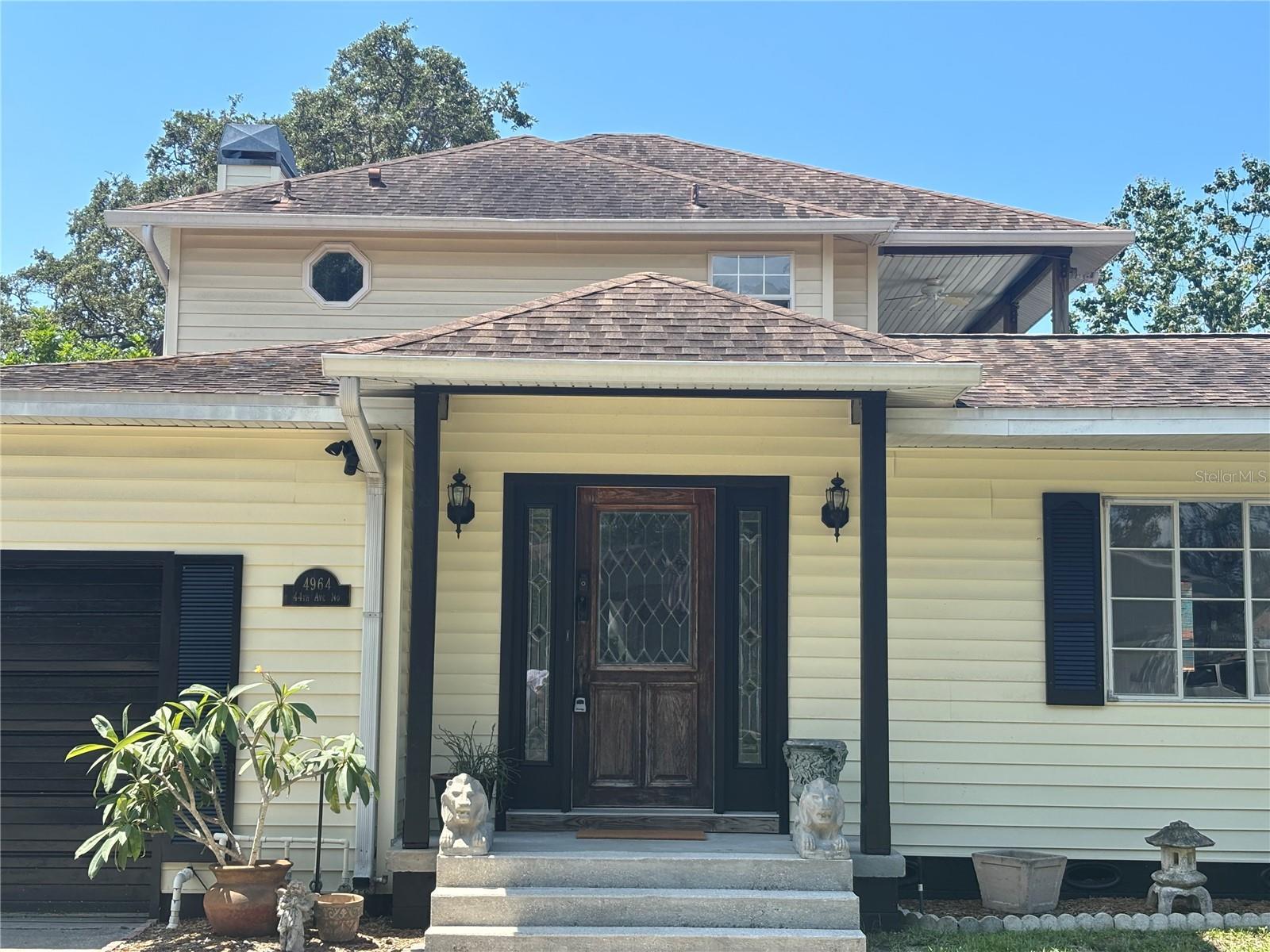 Property Photo: 4964 44th Avenue N FL 33709