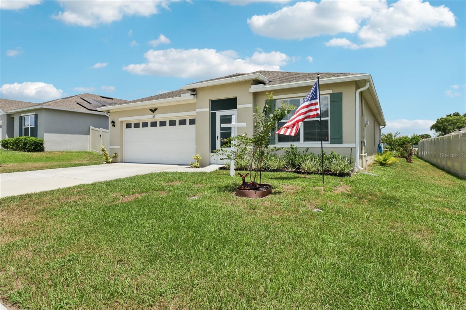 Property Photo: 1768 Henin Circle FL 32778