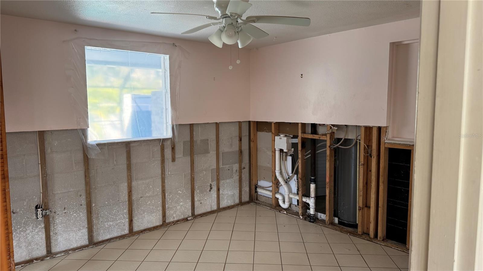 Property Photo: 531 Edlee Lane FL 34228