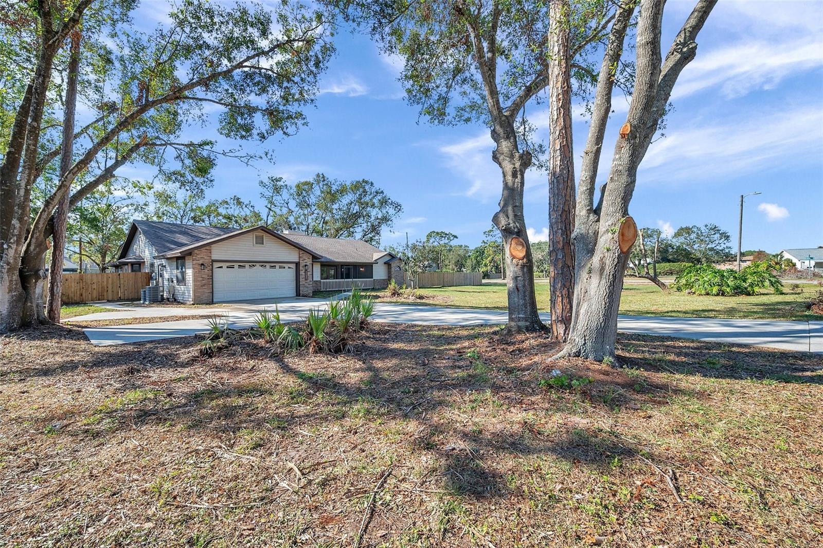 Property Photo: 9502 59th Avenue E FL 34202