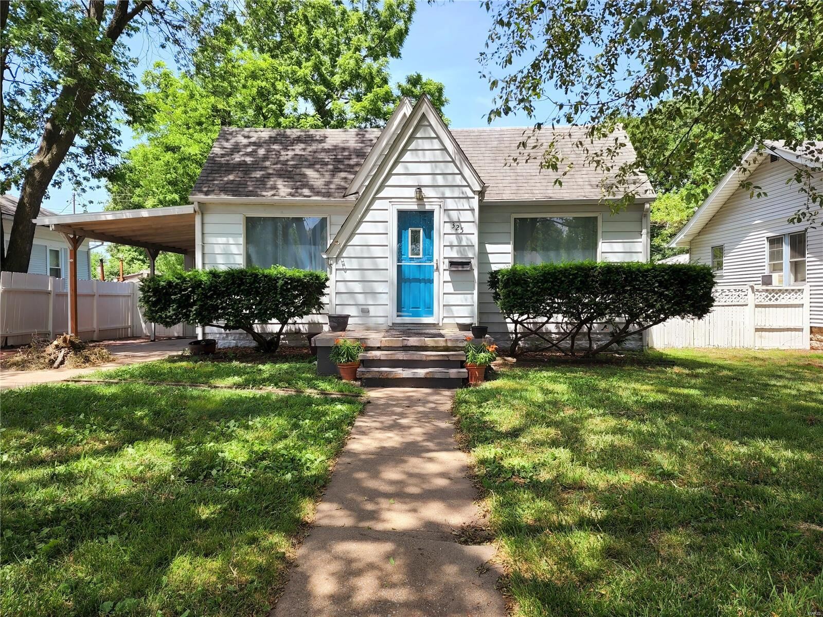 Property Photo: 325 Washington Avenue IL 62024