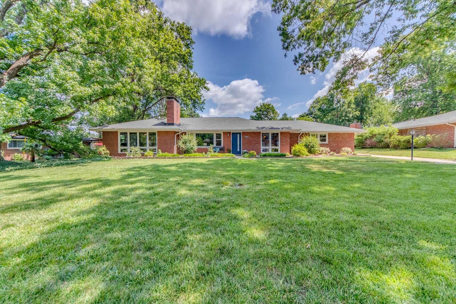 Property Photo: 12327 Matthews Lane MO 63127