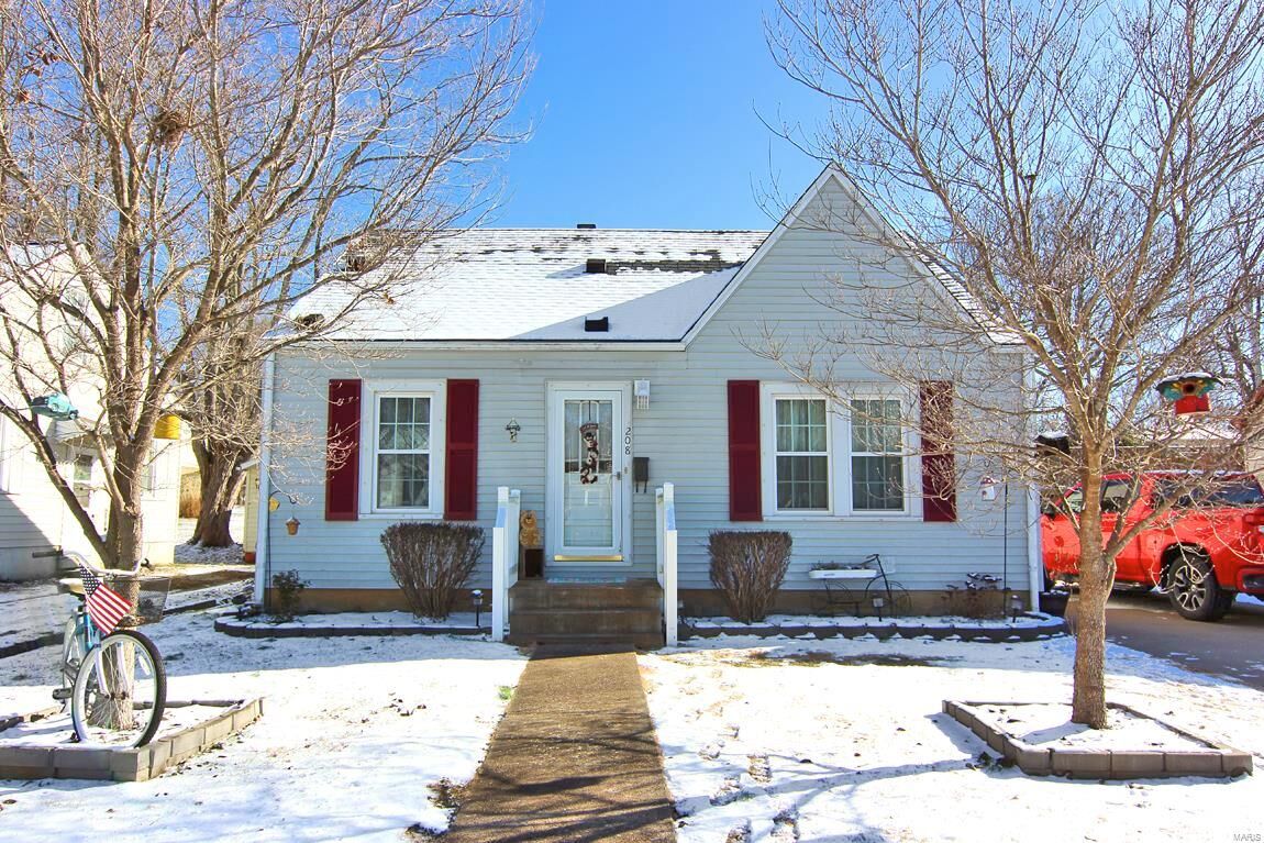 Property Photo: 208 Elmwood Boulevard MO 63755