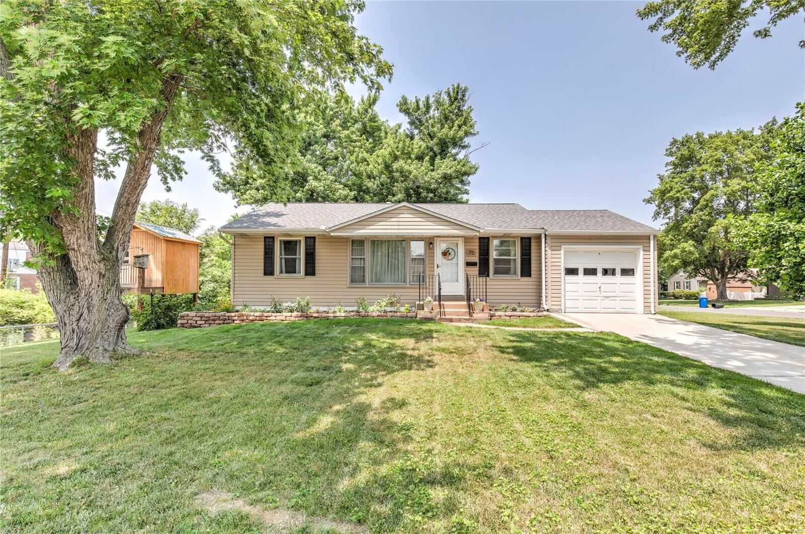 Property Photo: 75 Saint Anthony Lane MO 63031