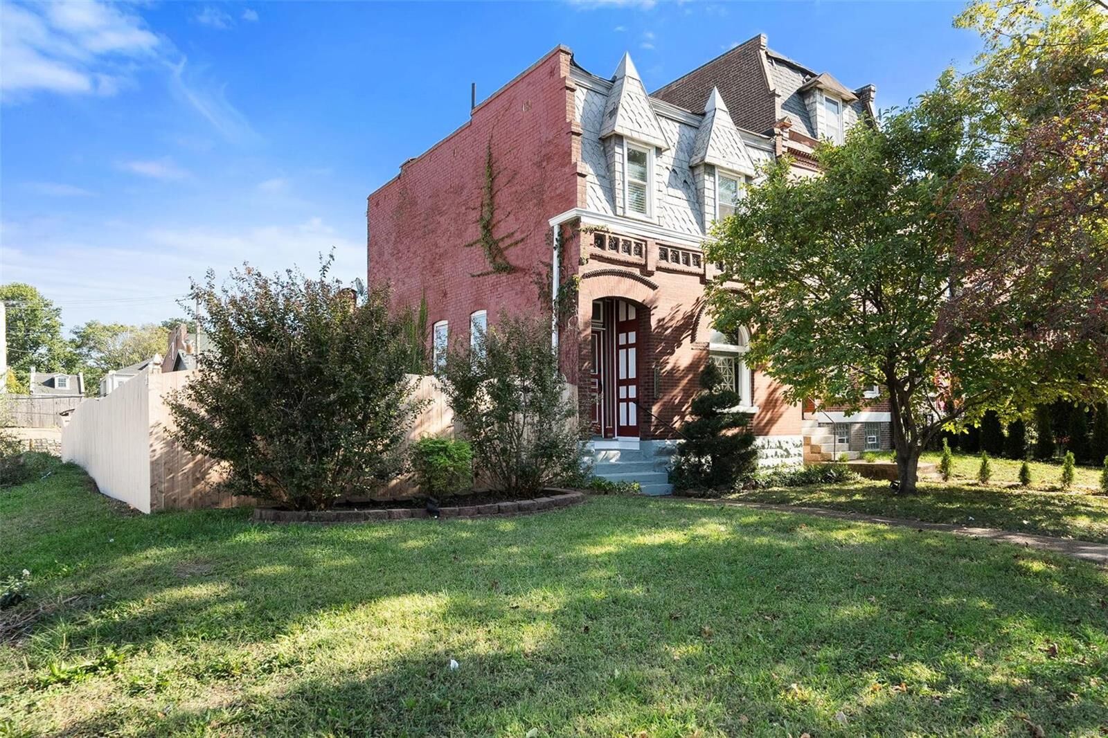 Property Photo: 2816 S Jefferson Avenue MO 63118