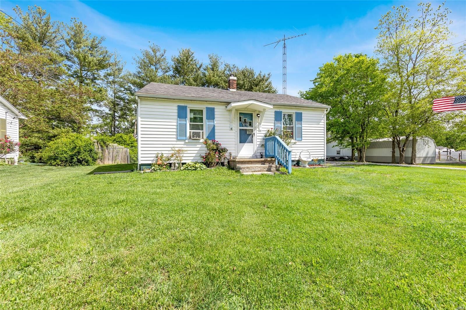 Property Photo:  113 Welge Drive  IL 62233 