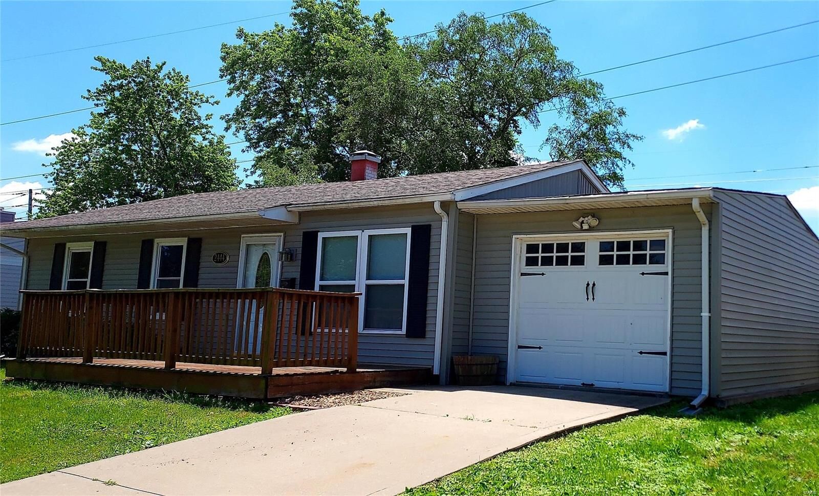 Property Photo:  2444 Terminal Avenue  IL 62040 