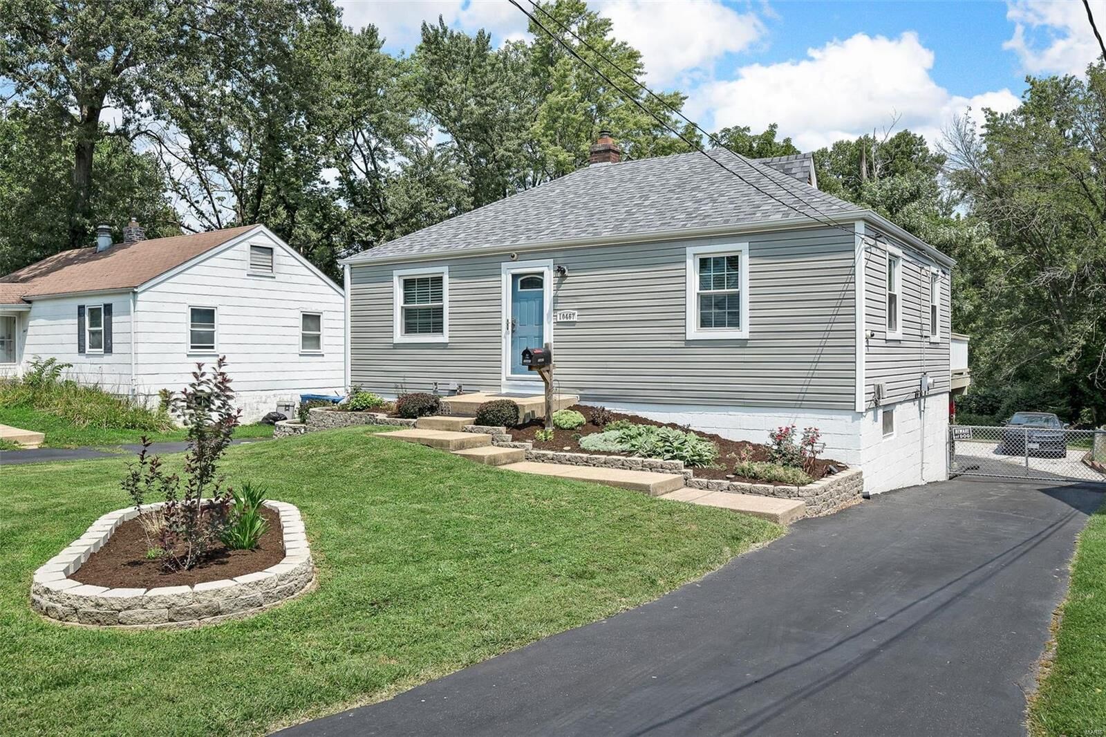 Property Photo:  10467 Canter Way  MO 63114 