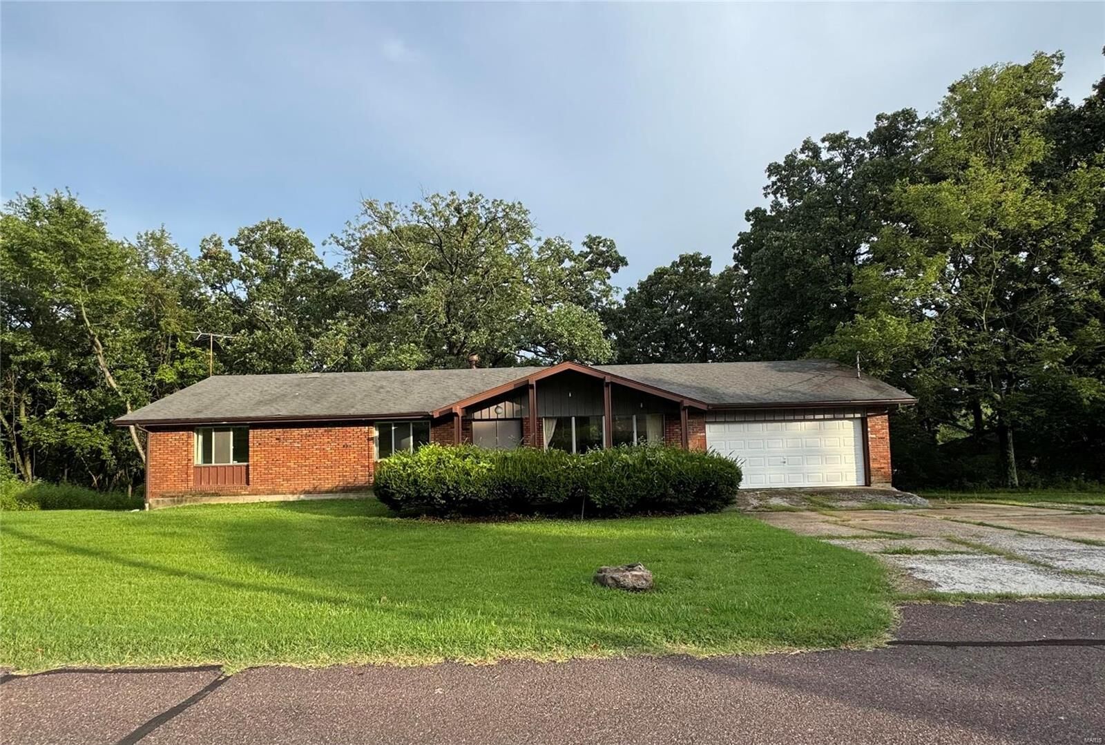 Property Photo: 1438 Valley View Drive MO 63010