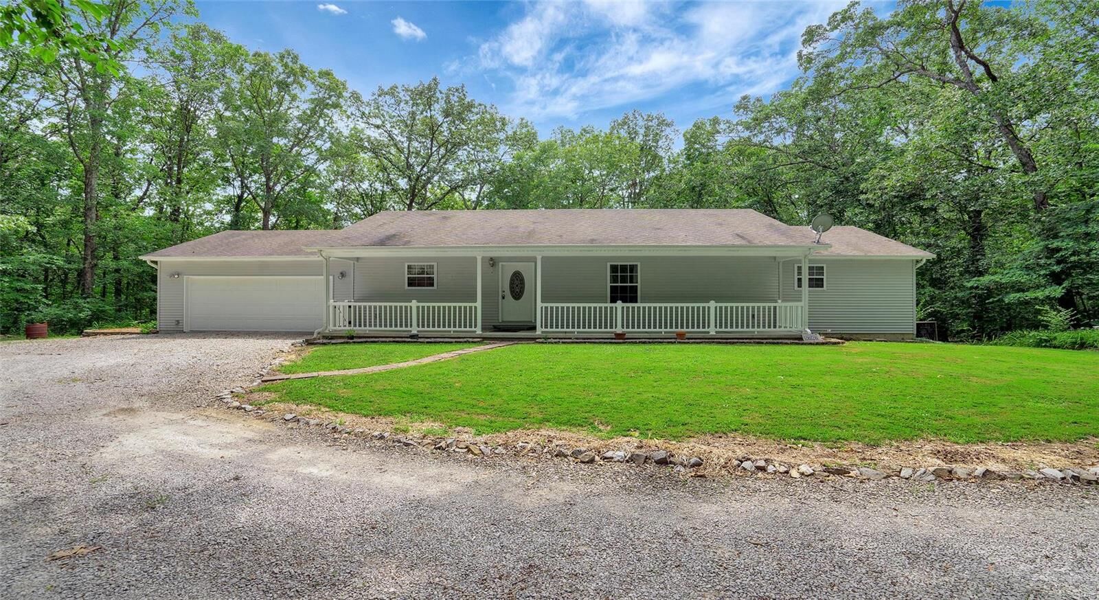 Property Photo: 5762 Brand Woods Drive IL 62298