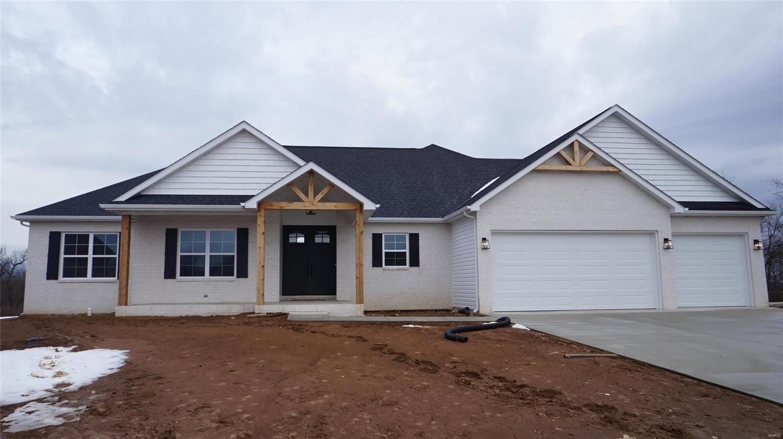 Property Photo: 317 Quentin Court IL 62298