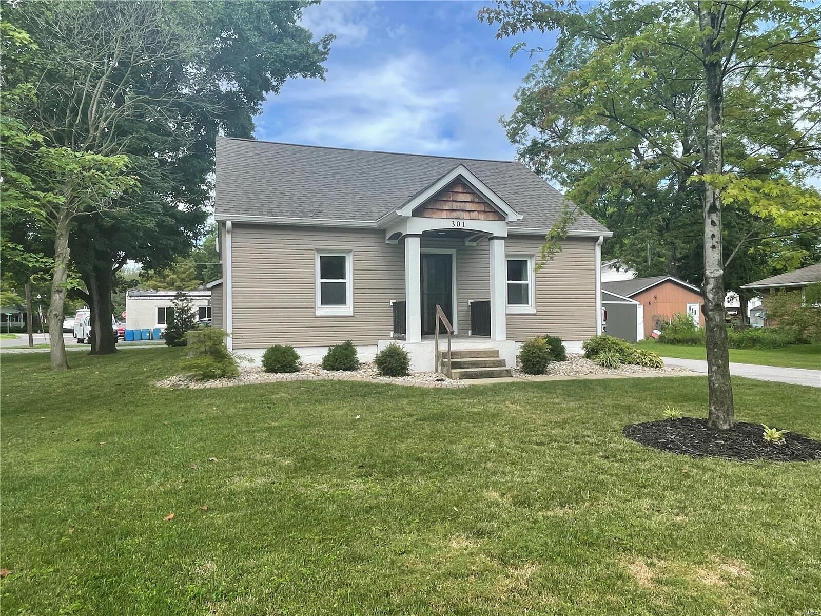 Property Photo:  301 N Edison Street  IL 62243 