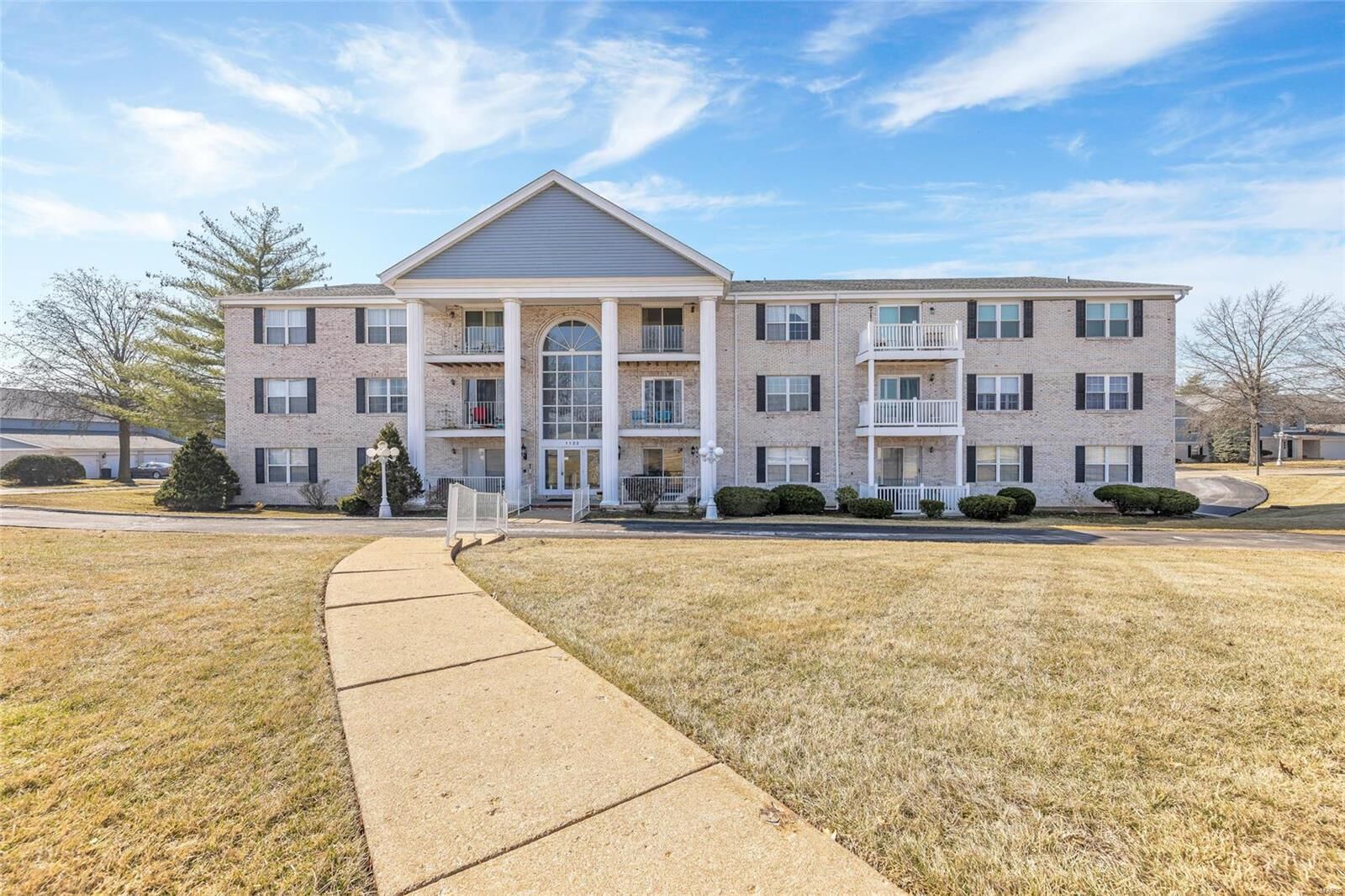 Property Photo:  1122 Sunbolt Drive R  MO 63129 