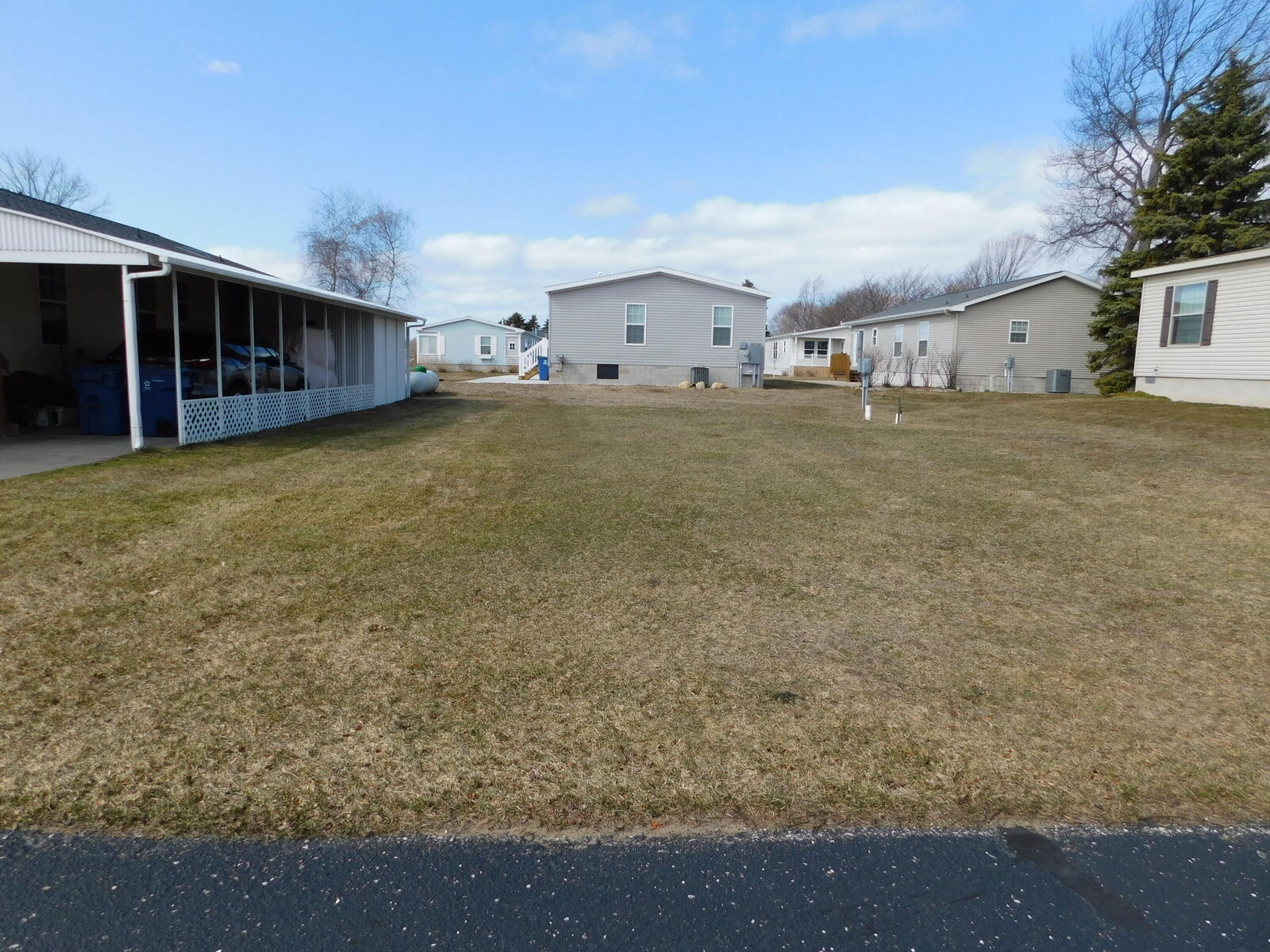 Property Photo: 3327 Mariners Lane MI 49613