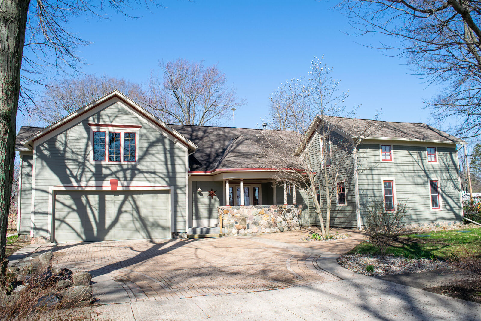 Property Photo:  136 E South Street  MI 49011 