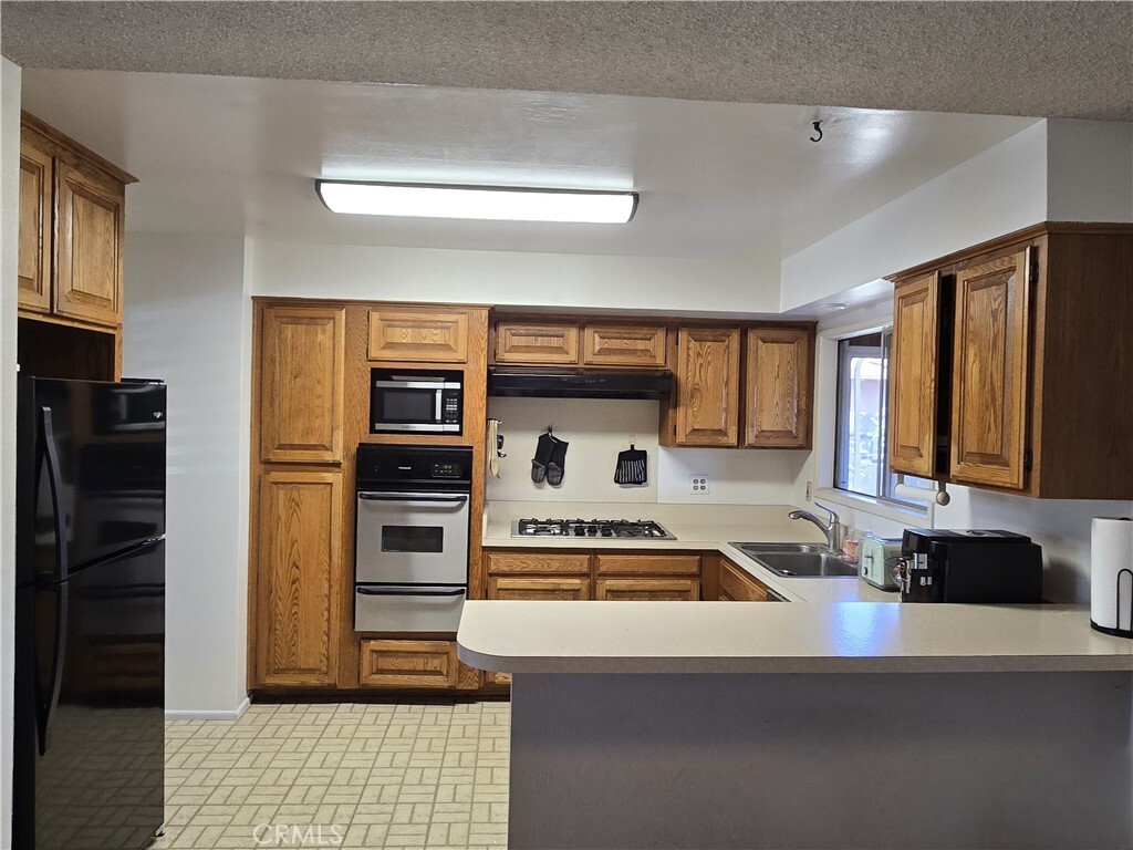 Property Photo:  6552 Oakgrove Circle  CA 92647 