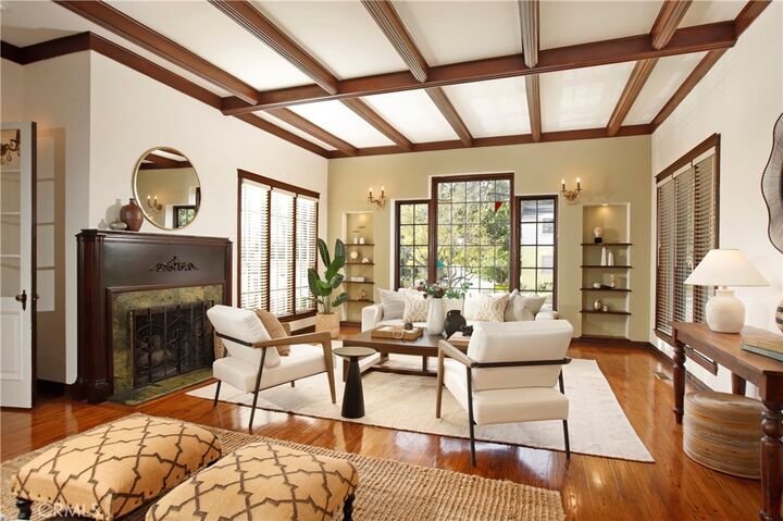 Property Photo:  1836 Crestmont Court  CA 91208 
