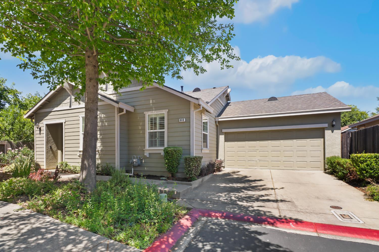Property Photo: 880 Holley Court CA 95630