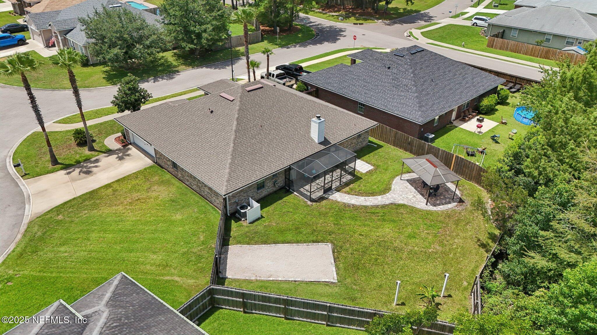 Property Photo: 1437 Heather Glen Lane FL 32068