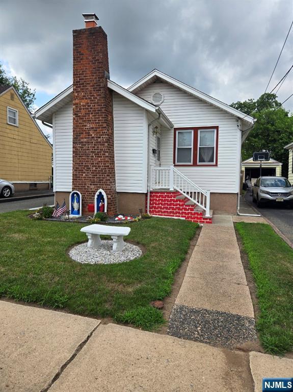 15 Westside Avenue  Bergenfield NJ 07621 photo