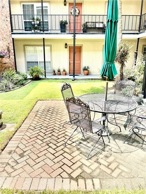 Property Photo: 2521 Metairie Lawn Drive 103 LA 70002