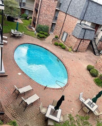Property Photo:  2521 Metairie Lawn Drive 103  LA 70002 