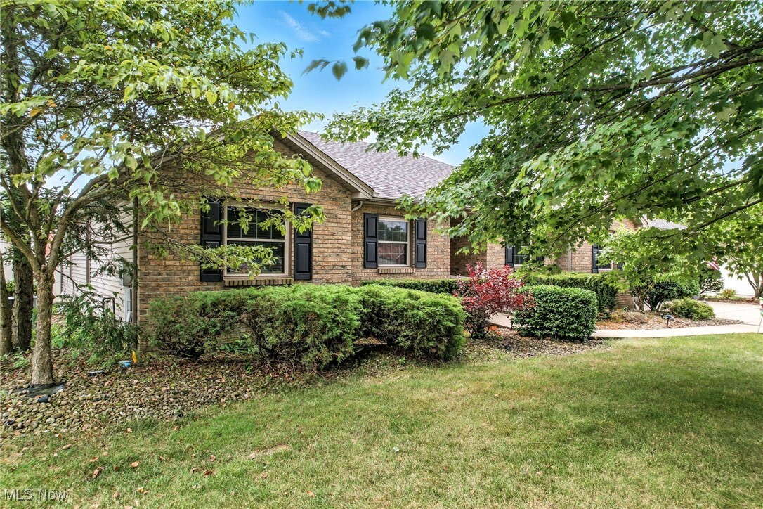 Property Photo:  1863 Merlo Court  OH 44446 