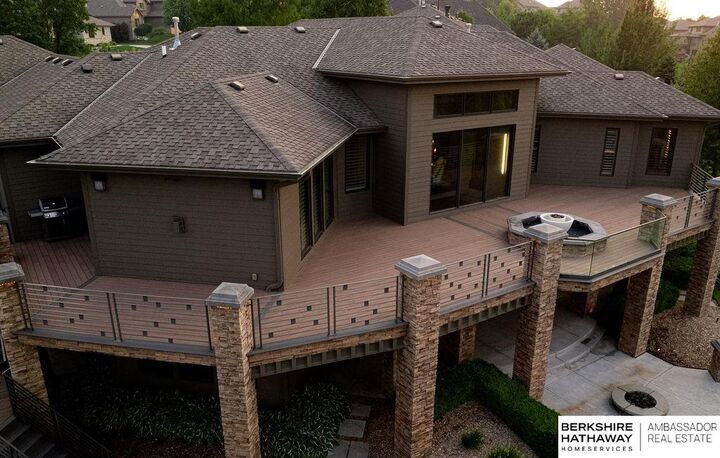 Property Photo: 18908 Boyle Circle NE 68022