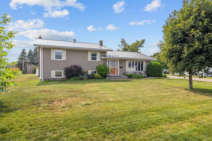 Property Photo: 106 Macmillan Avenue PE C1N 5B8