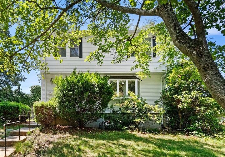 72 Hathaway Cir  Arlington MA 02476 photo