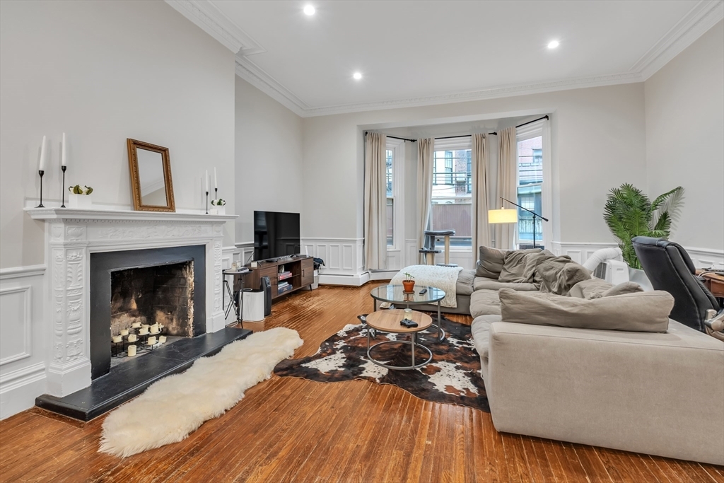 Property Photo: 103 Beacon St 2 MA 02116