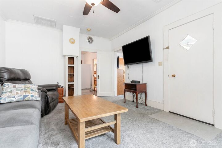 Property Photo: 2318 Dean Avenue WA 98225