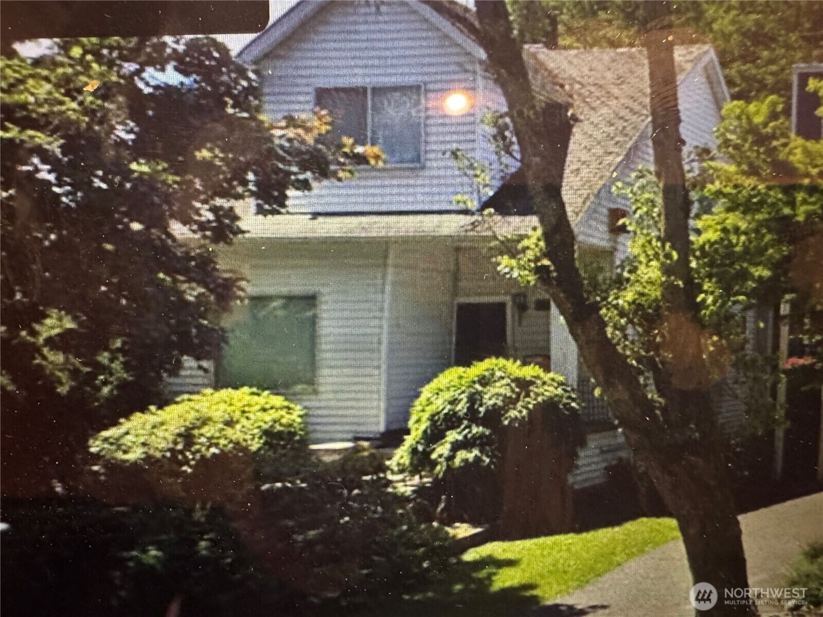 Property Photo: 605 32nd Avenue WA 98122