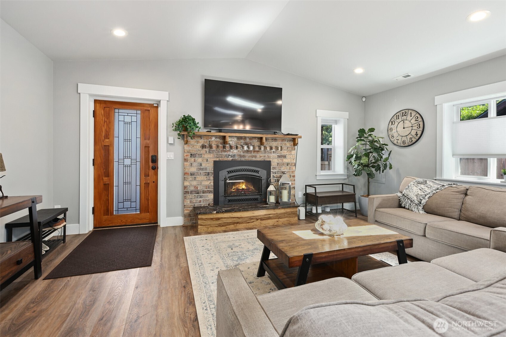 Property Photo: 565 SE Croston Lane WA 98027